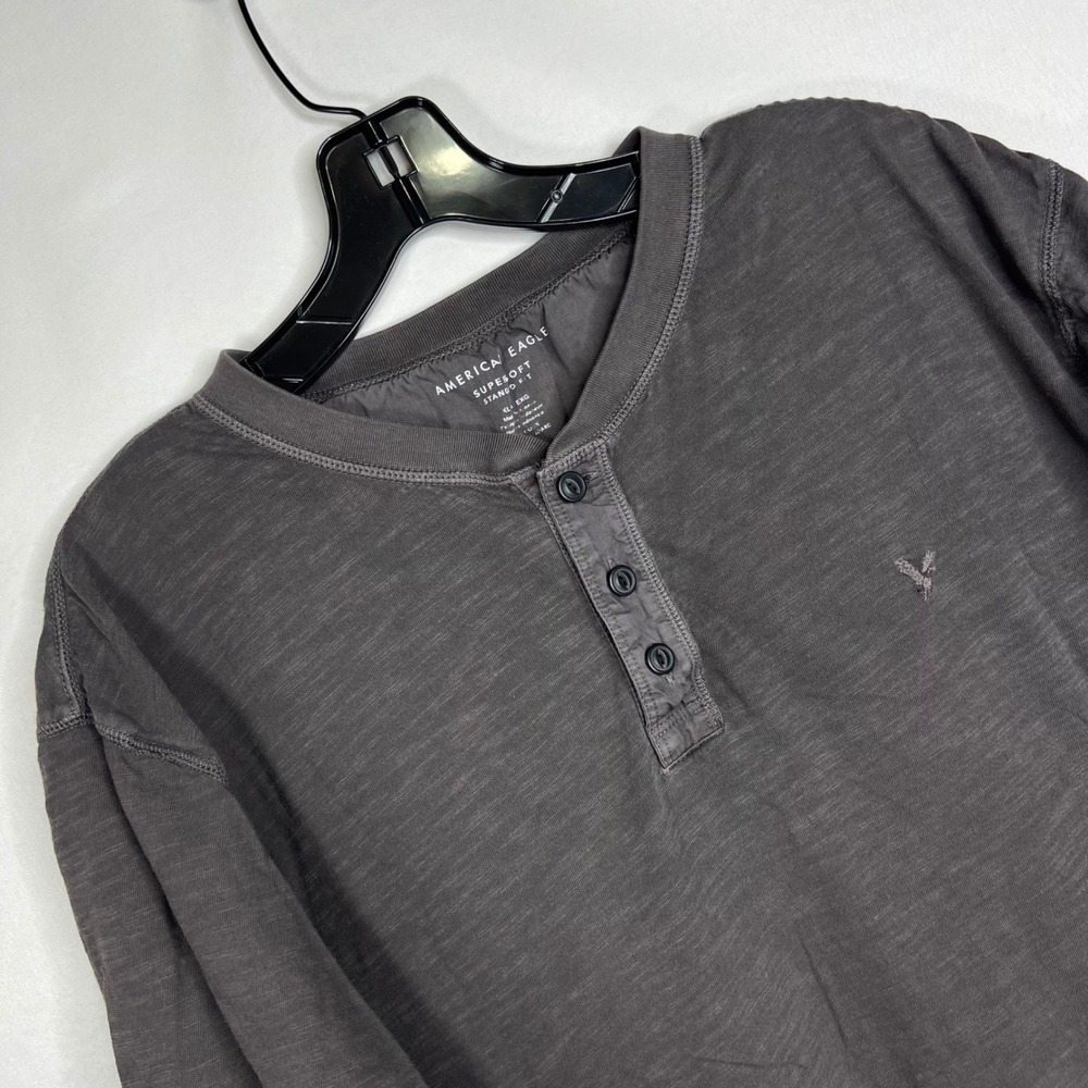 American‎ Eagle Grey Henley Shirt Men XL Soft Standard Fit Short Sleeve Grunge